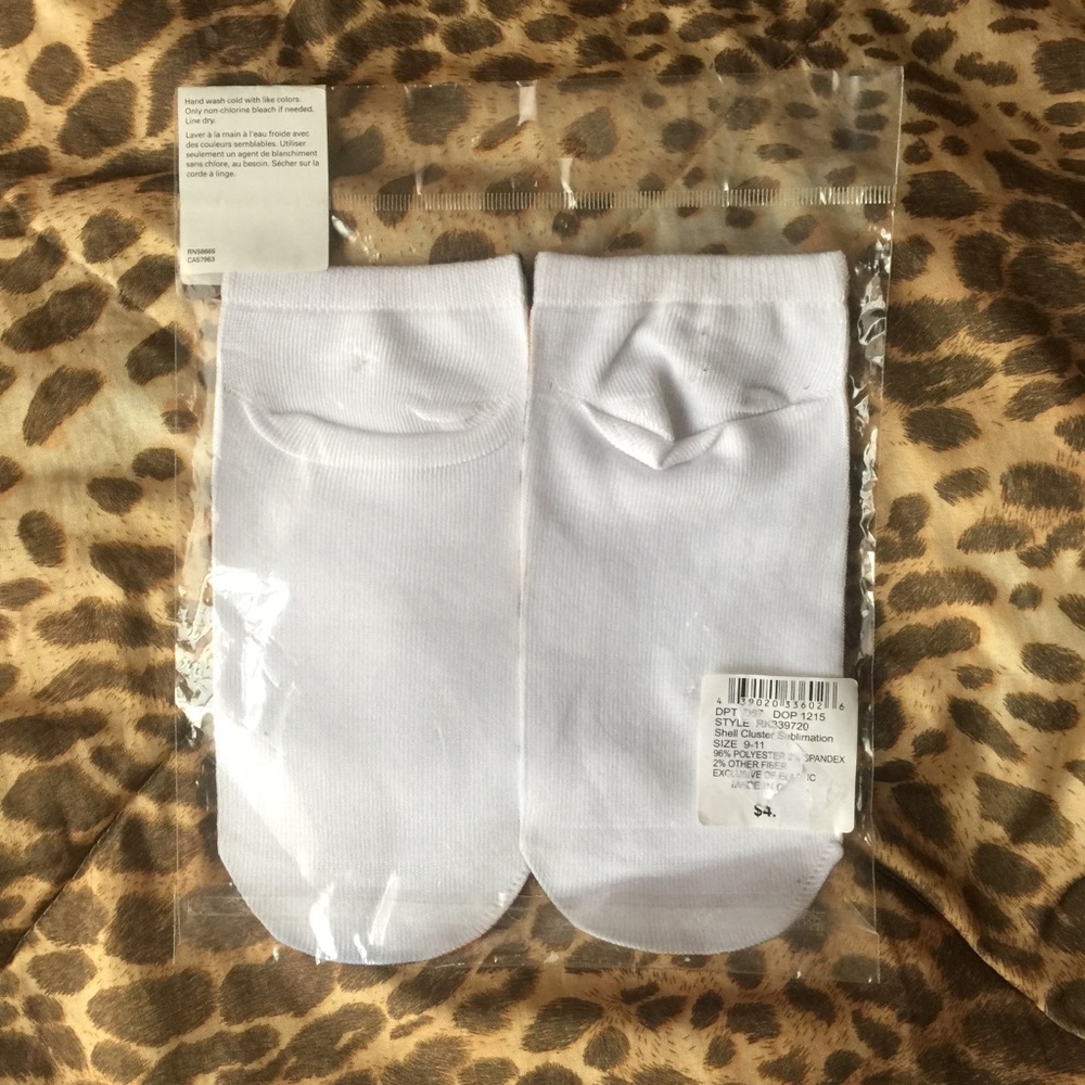 Free Press “Shell Cluster Sublimination” Socks - Picture 2 of 2